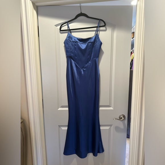 Royal blue dress. Size 6 or medium. - Picture 1 of 3